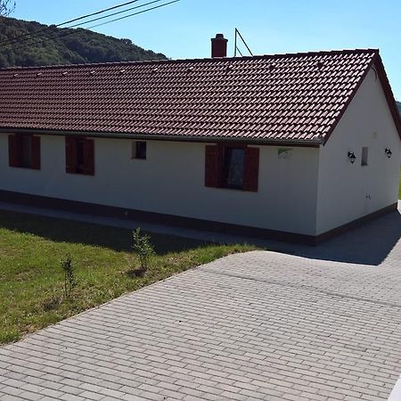 Beppe Vendégház Abaliget Esterno foto